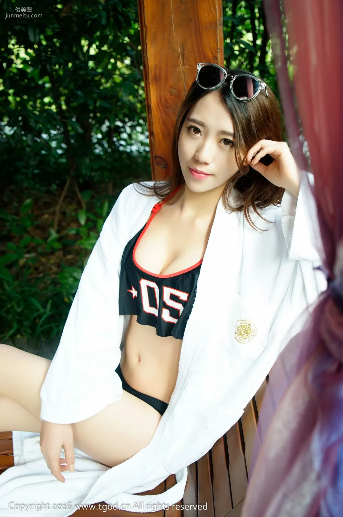 Deng Xue: TGOD photo 2