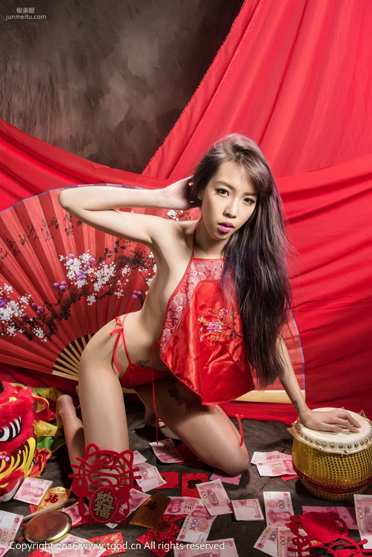 喵喵哒《紅包誘惑 單車女孩》 [推女神TGOD] 寫真集 35