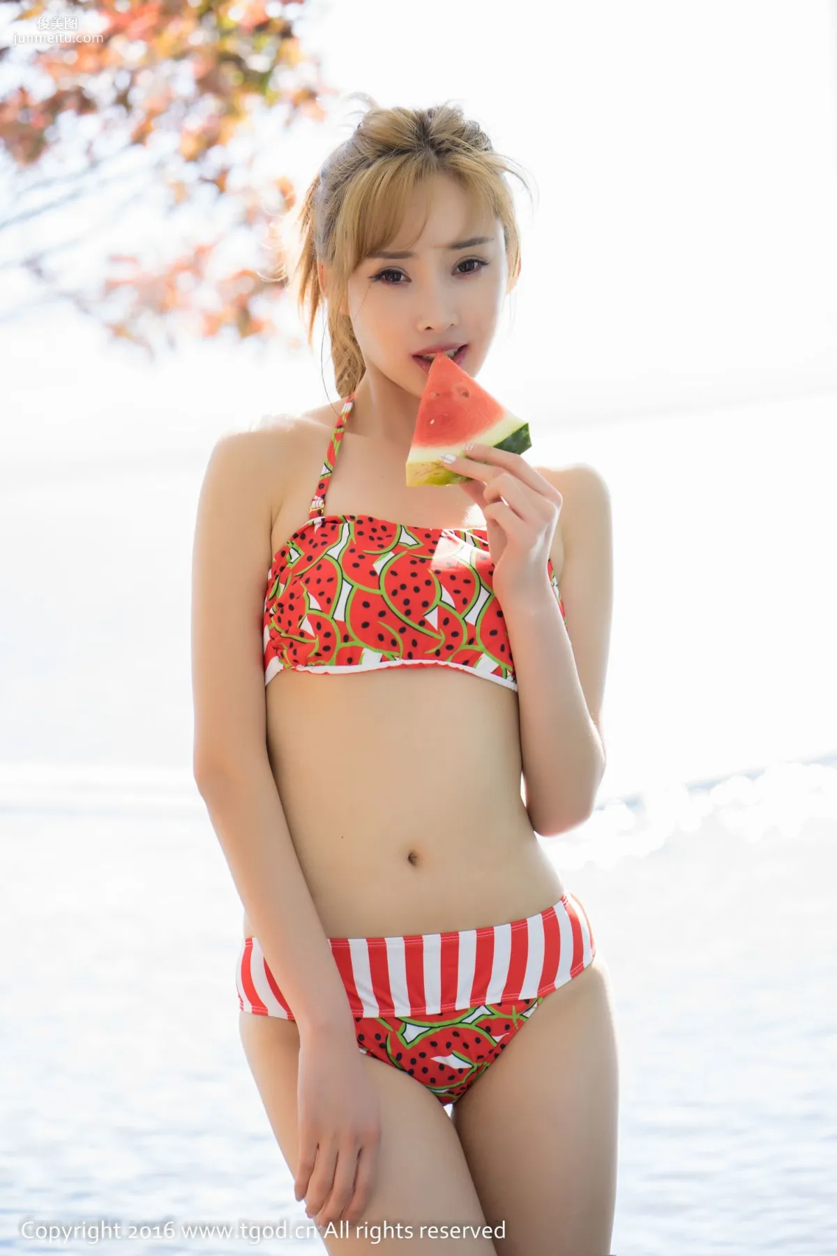 土肥圓矮《大理旅拍》大膽外拍 [推女神/尤蜜荟] 寫真集 29