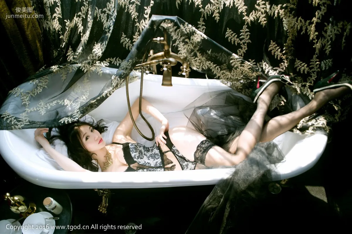 Zhan Ru 'Lace Bathtub Stockings Temptation' [TGOD] Photo Set photo 8