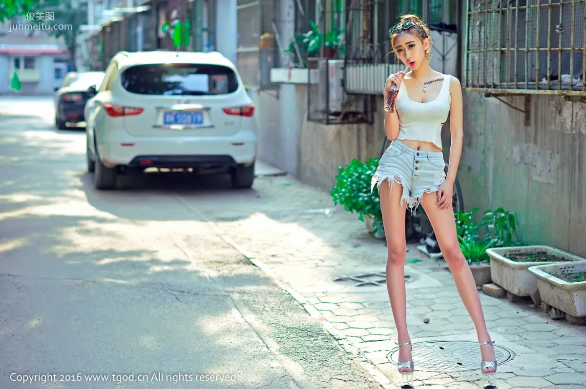 Jia Qi "Long-Legged Goddess, Queenly Aura, Fashionable Interpretation of Beautiful Sexiness" [TGOD] Photo Set photo 42