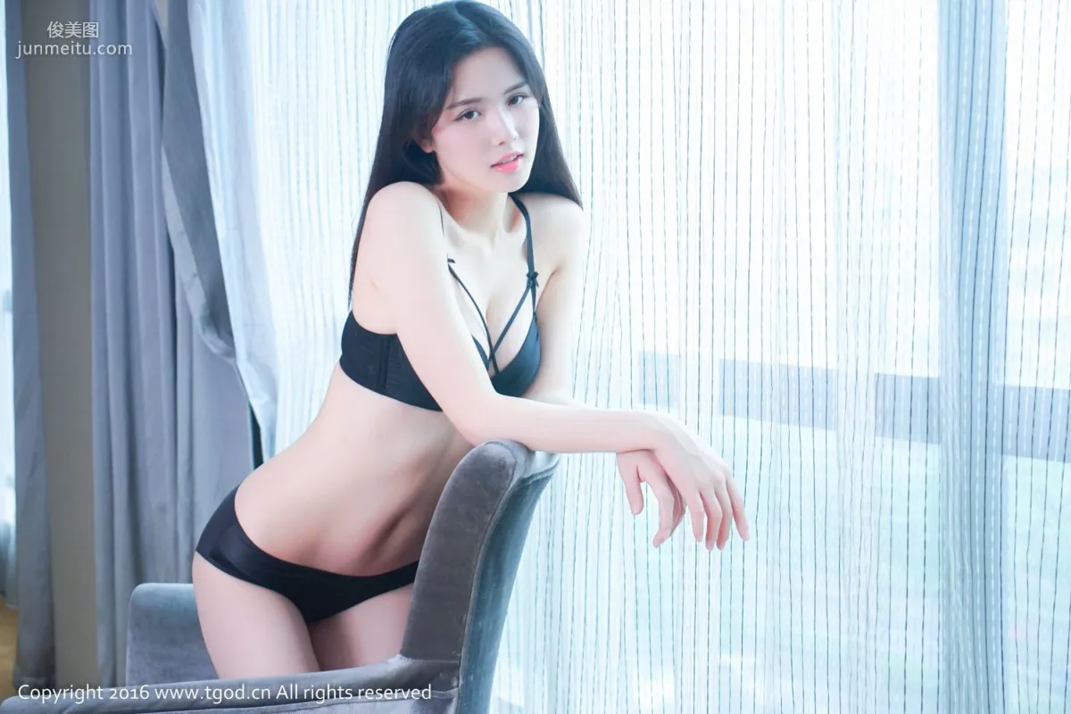 子怡《鄰家小妹甜蜜蜜》 [推女神TGOD] 寫真集 31