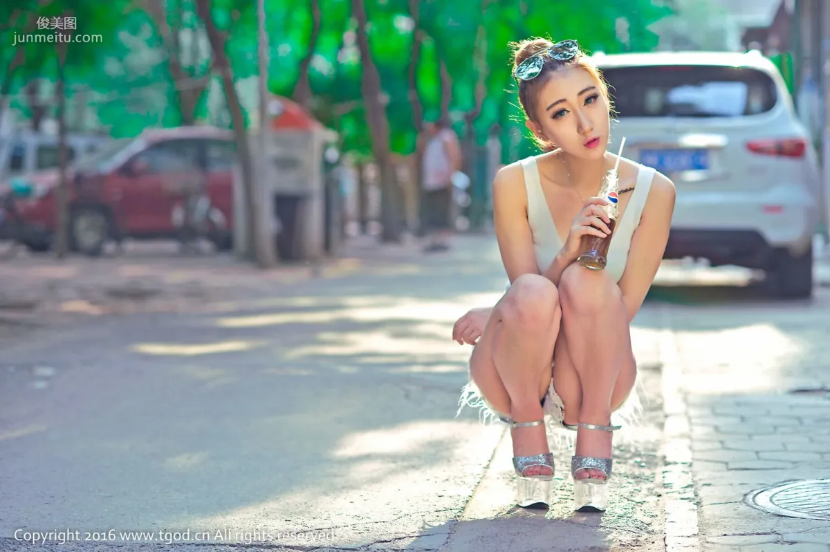 Jia Qi "Long-Legged Goddess, Queenly Aura, Fashionable Interpretation of Beautiful Sexiness" [TGOD] Photo Set photo 48