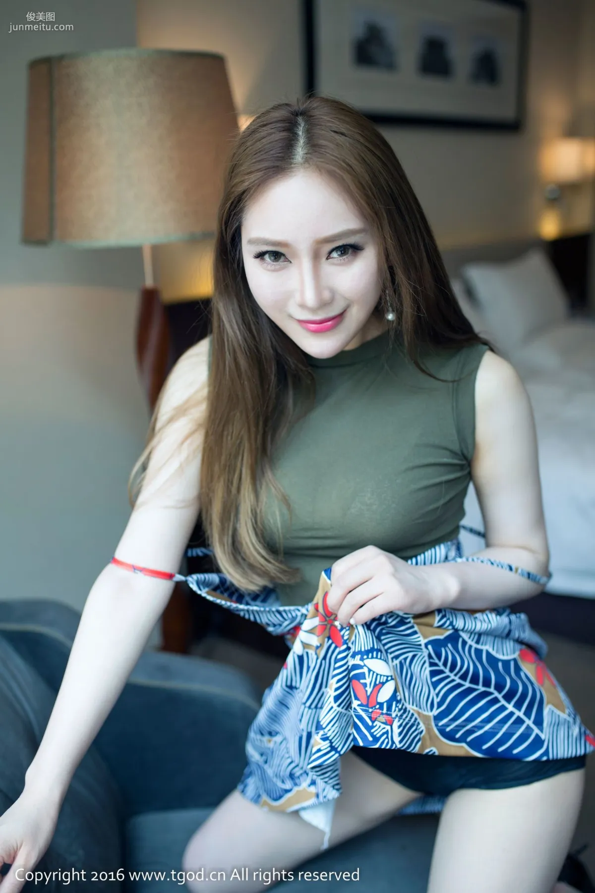 Ting Ting, Stunning Beauty with Big Waves [TGOD] Photo Set photo 5
