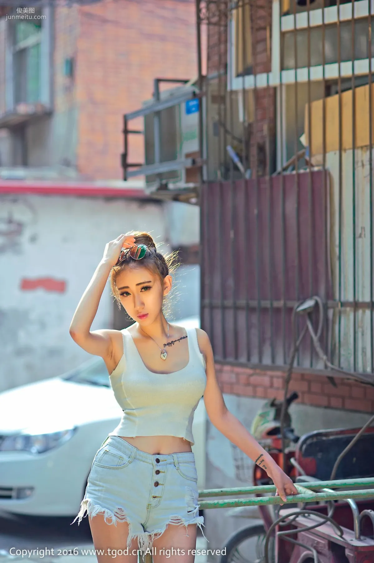Jia Qi "Long-Legged Goddess, Queenly Aura, Fashionable Interpretation of Beautiful Sexiness" [TGOD] Photo Set photo 51