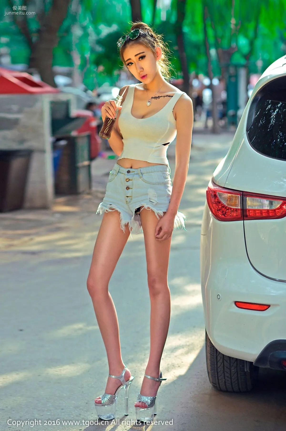 Jia Qi "Long-Legged Goddess, Queenly Aura, Fashionable Interpretation of Beautiful Sexiness" [TGOD] Photo Set photo 49