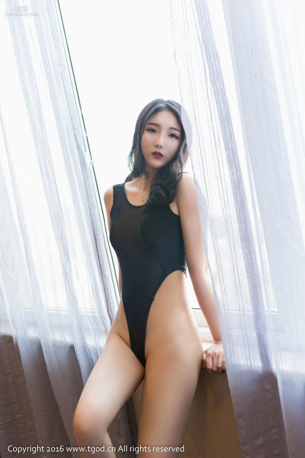Mei ya, Deep Red Fragrant Lips, Enchanting Eyes, Mature Woman Aura [TGOD] Photo Set photo 1