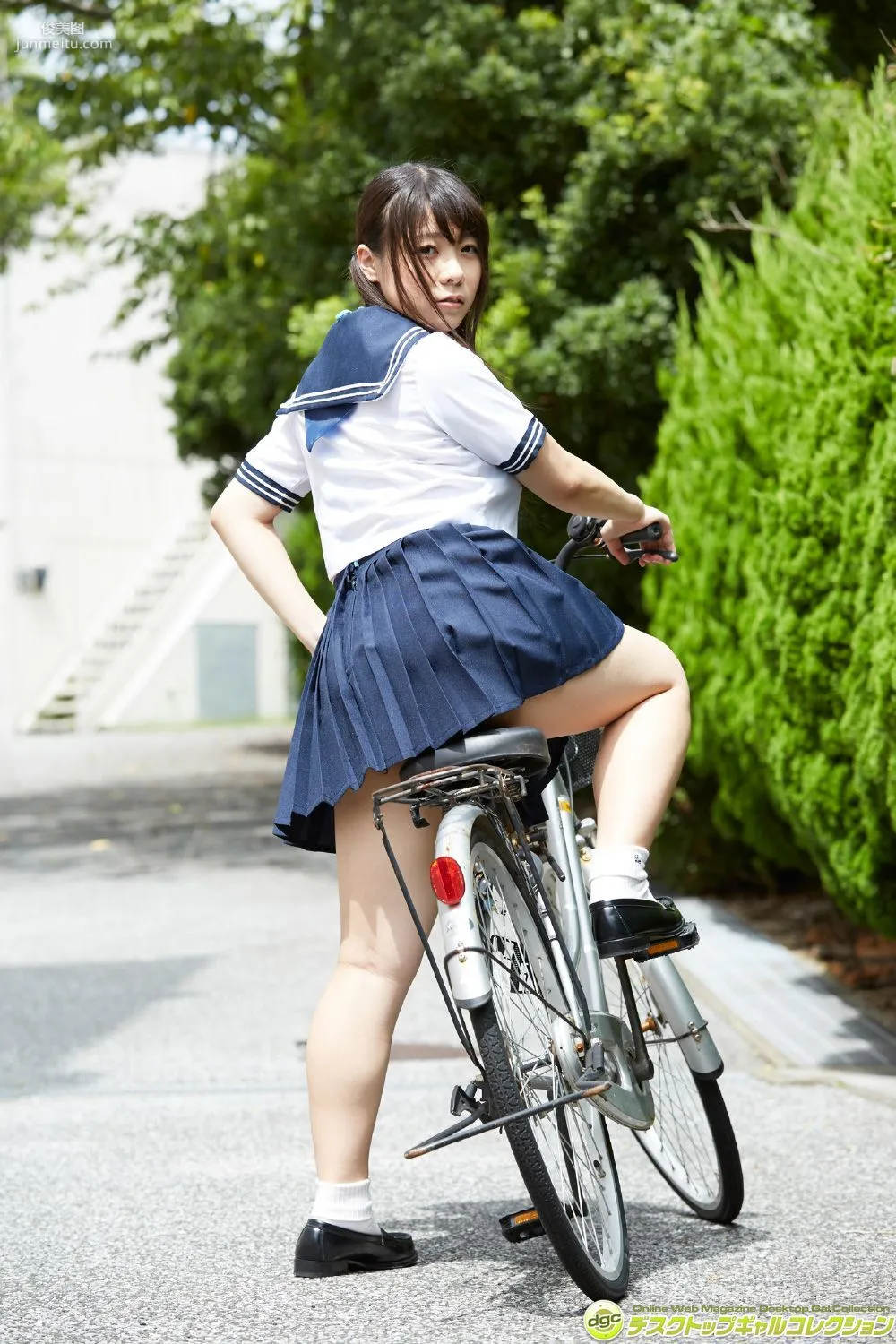 Shiori Tojoh, F-Cup Under the Uniform Completely Knocked Out!! Photo Set [DGC] NO.1346 photo 3