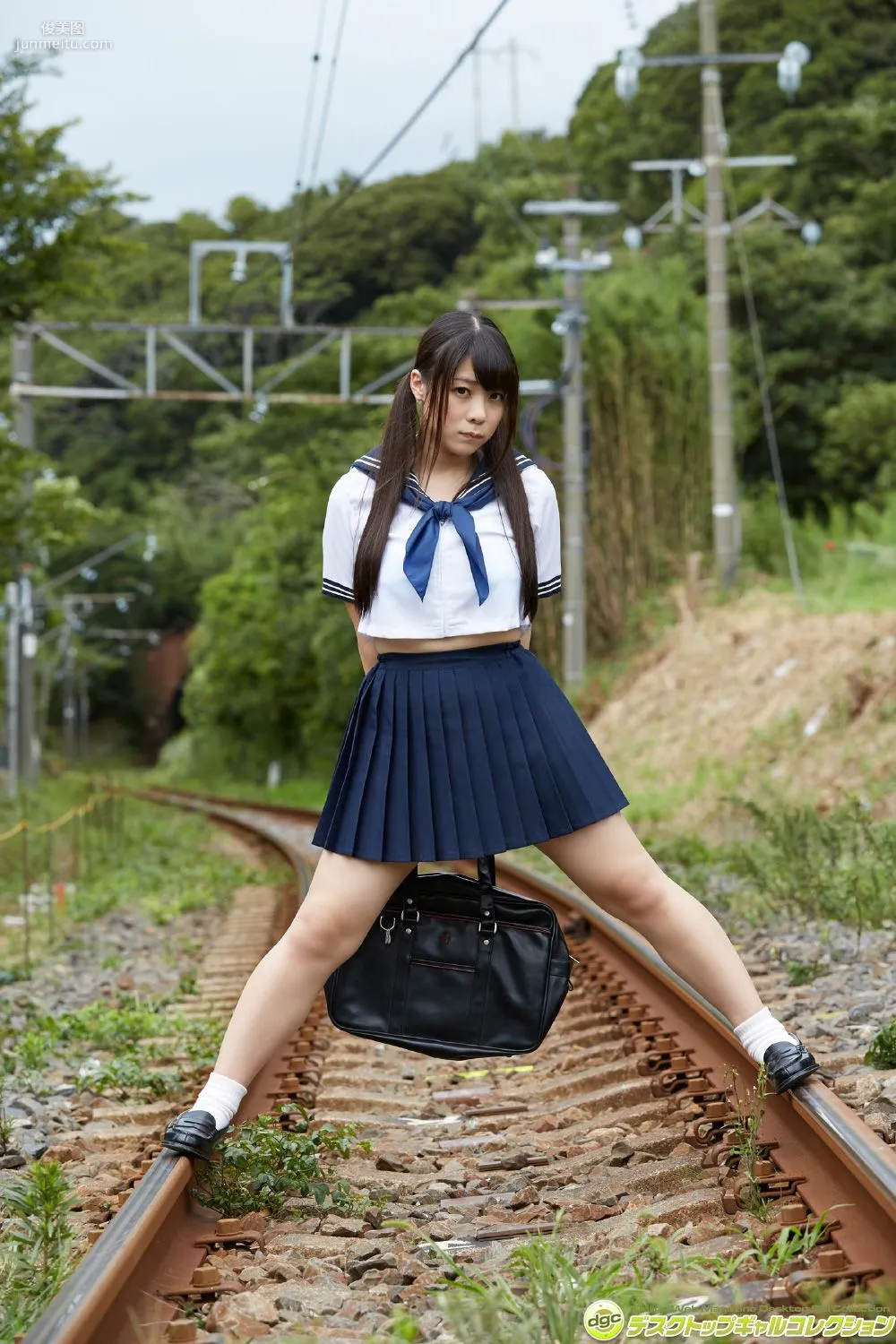 Shiori Tojoh, F-Cup Under the Uniform Completely Knocked Out!! Photo Set [DGC] NO.1346 photo 1