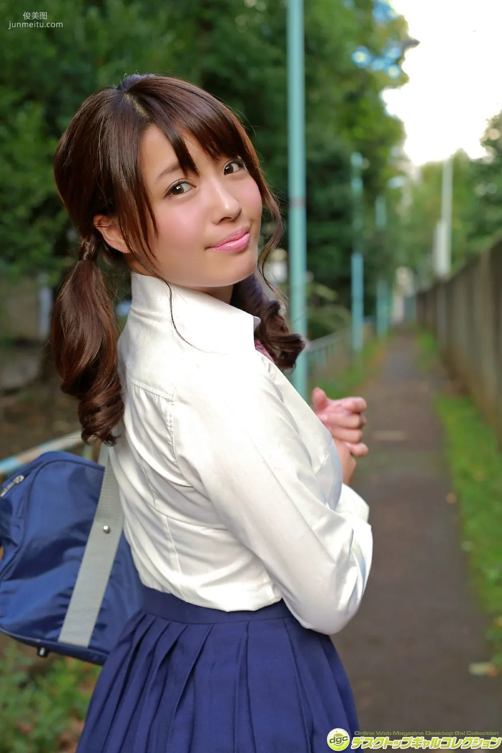 Rina Hashimoto《Uniform About to Burst with Overwhelming G-Cup!》Photo Set [DGC] NO.1290 photo 1