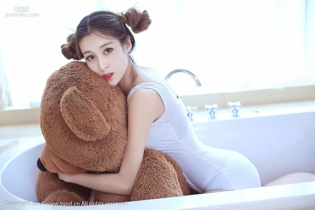 Geng Jing "Water-Snake Waist, Round and Full Curves, a True Goddess" [TGOD] Photo Set photo 41