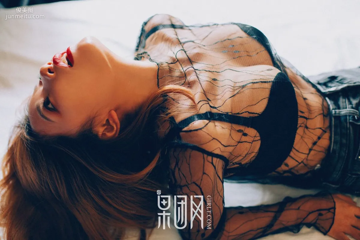 Sexy Girl Breasts and Curves Black Stockings Alluring [Girlt] No.068 Photo Set photo 7