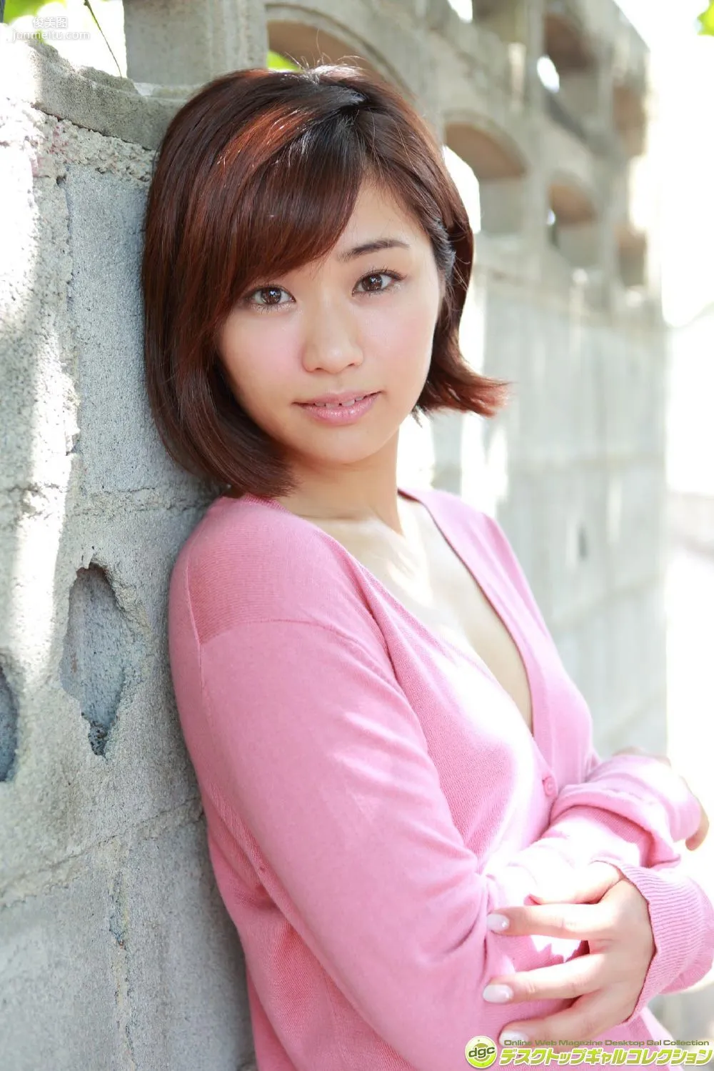 安枝瞳《キュートな笑顔とプリッとしたお尻が魅力!》 写真集 [DGC] NO.1348 2