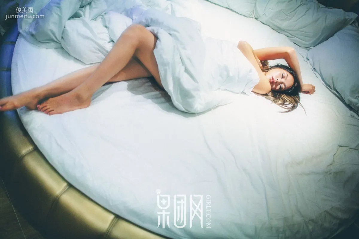 Anne, Girl Waiting Lonely in Her Room [Girlt] No.069 Photo Set photo 22