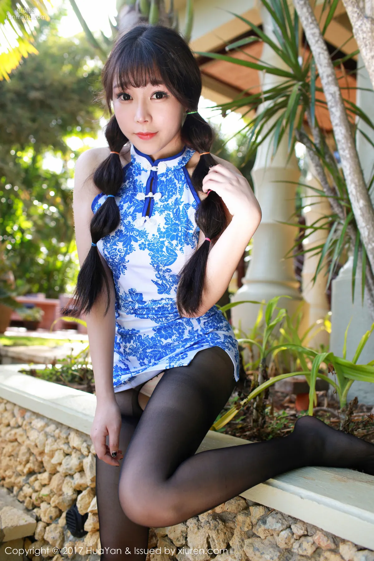芝芝Booty《旗袍+黑絲》 [花の顔HuaYan] VOL.026 寫真集 3