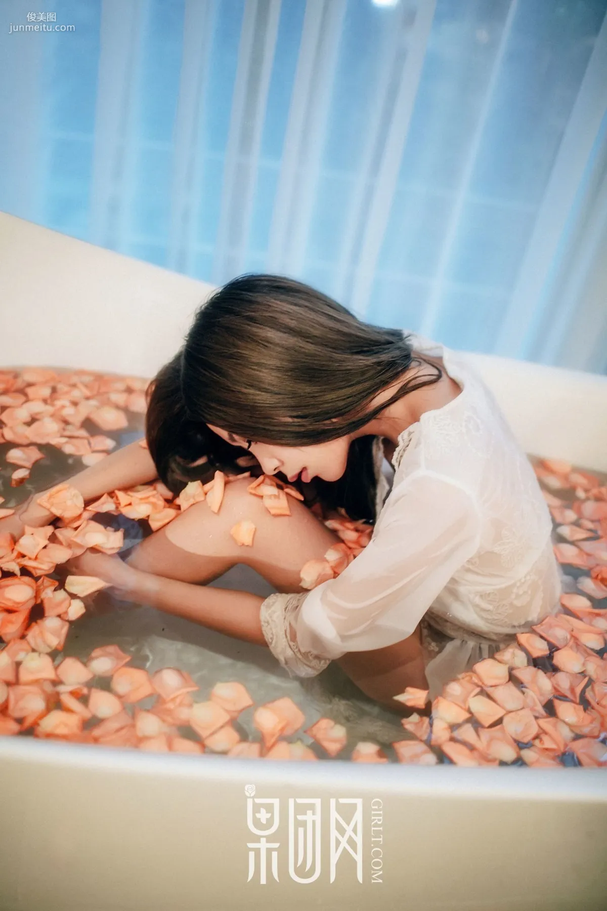 Anne, Girl Waiting Lonely in Her Room [Girlt] No.069 Photo Set photo 30