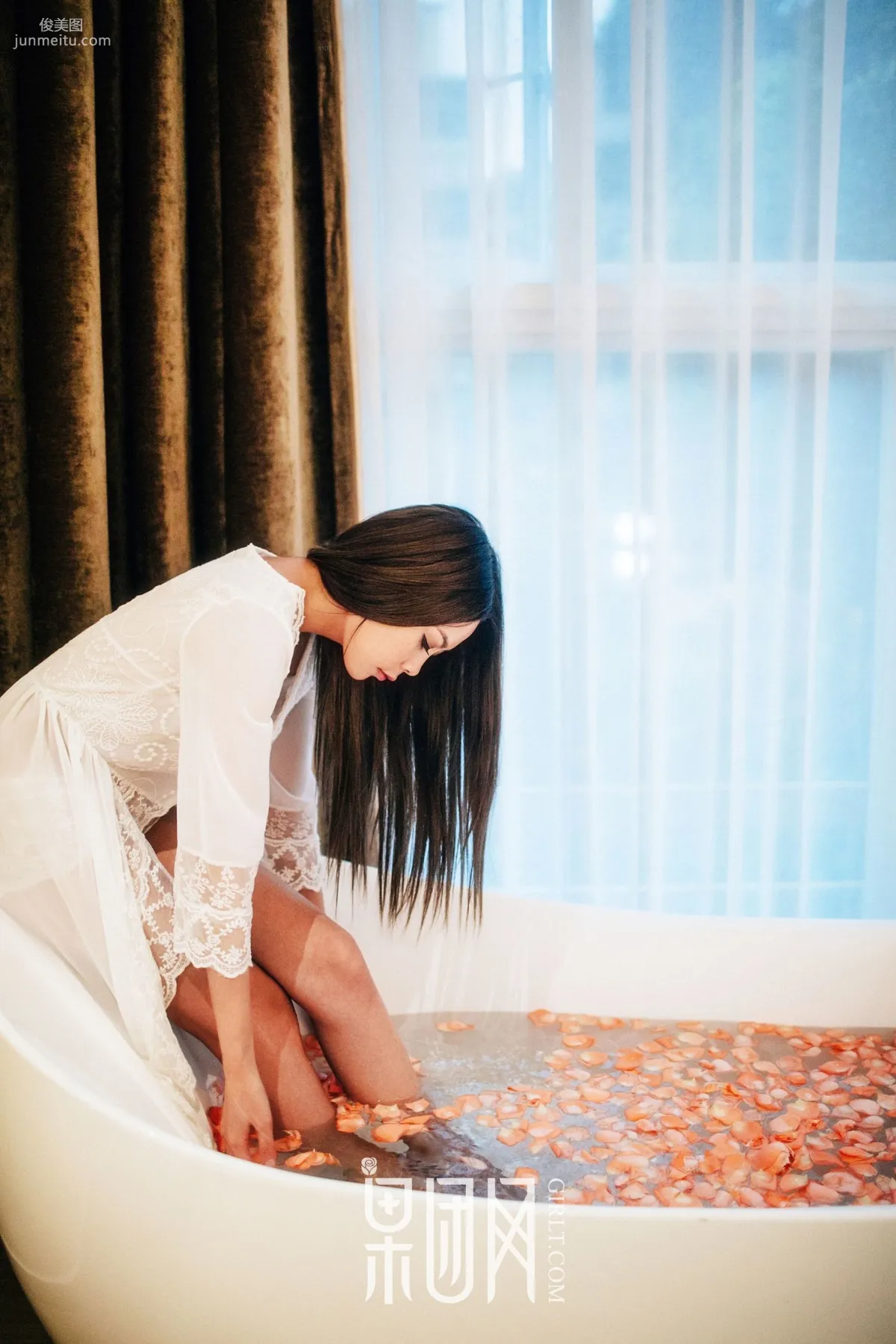 Anne, Girl Waiting Lonely in Her Room [Girlt] No.069 Photo Set photo 23