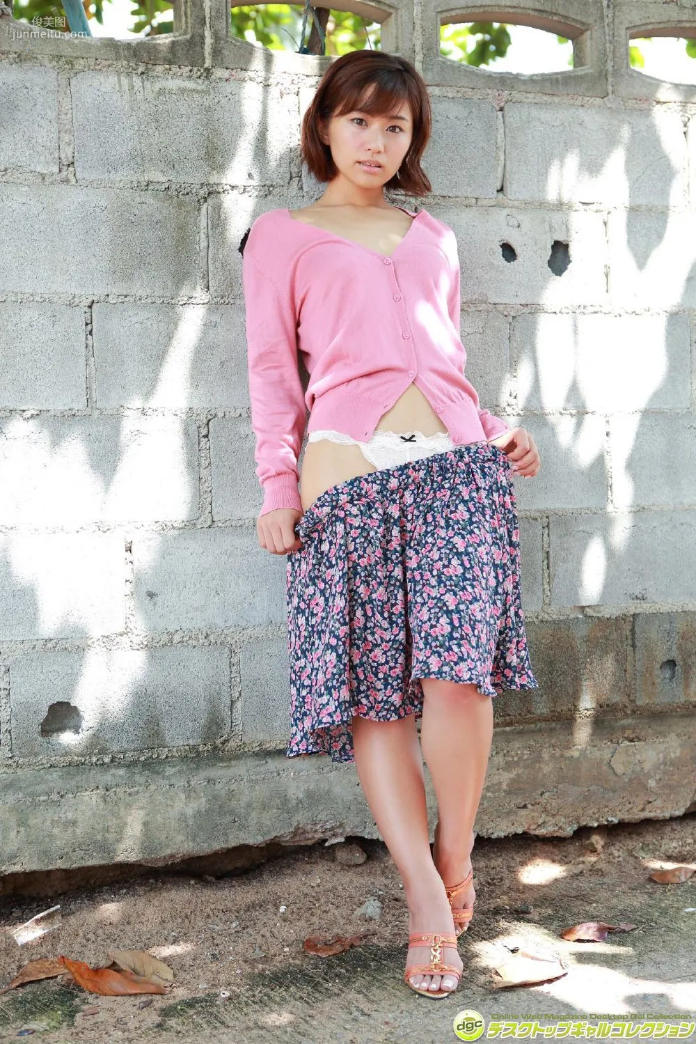 安枝瞳《キュートな笑顔とプリッとしたお尻が魅力!》 写真集 [DGC] NO.1348 3