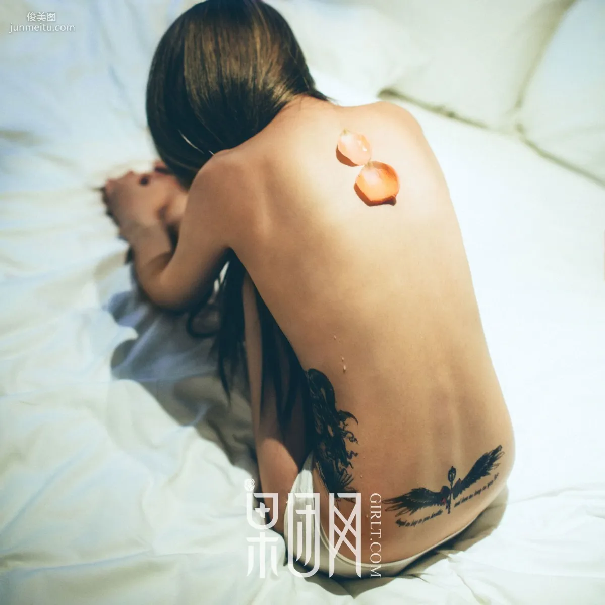 Anne, Girl Waiting Lonely in Her Room [Girlt] No.069 Photo Set photo 6