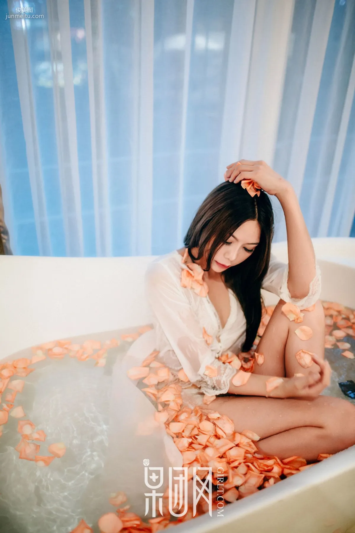 Anne, Girl Waiting Lonely in Her Room [Girlt] No.069 Photo Set photo 36
