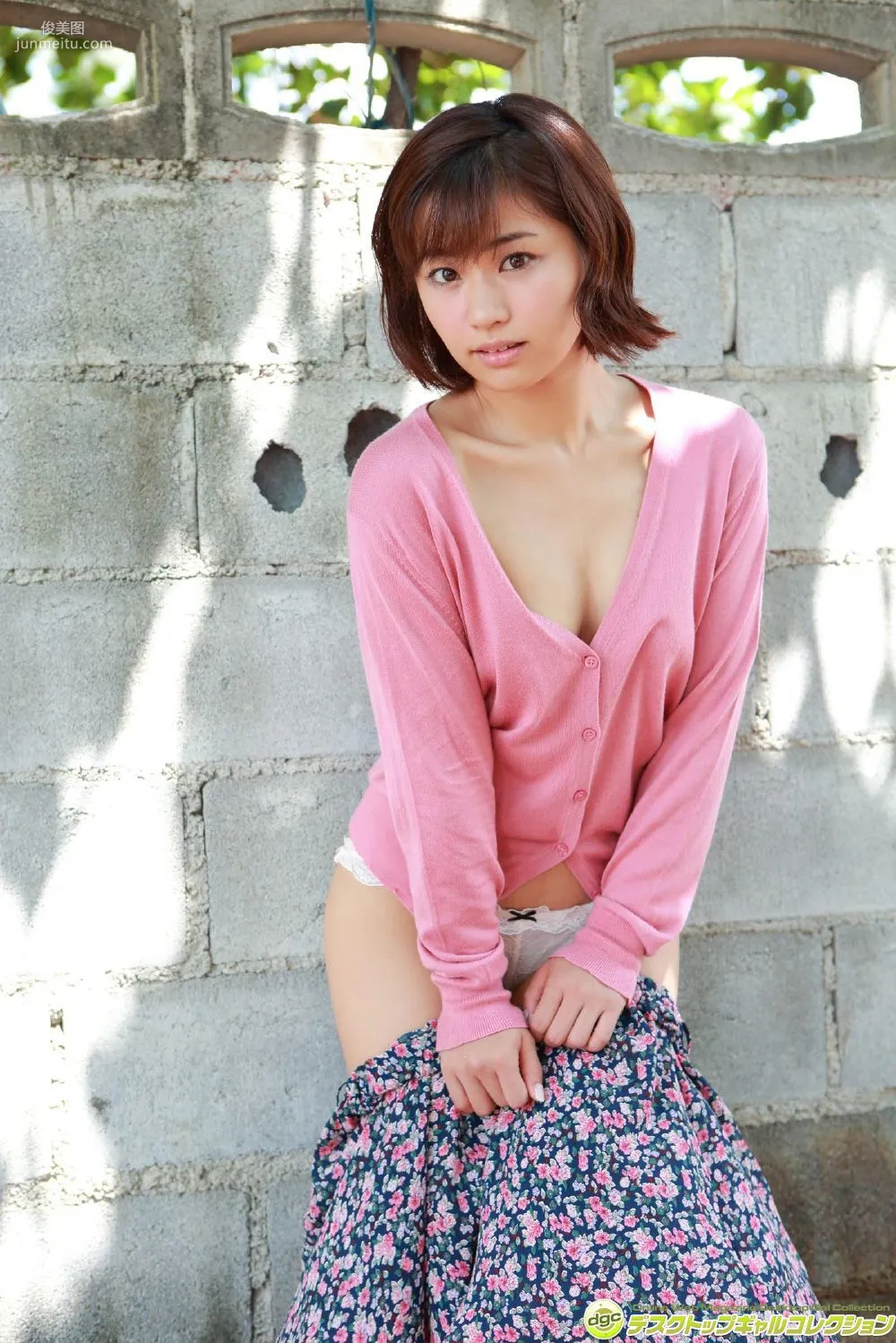 Hitomi Yasueda "Charming Cute Smile and Perky Butt!" Photo Set [DGC] NO.1348 photo 4