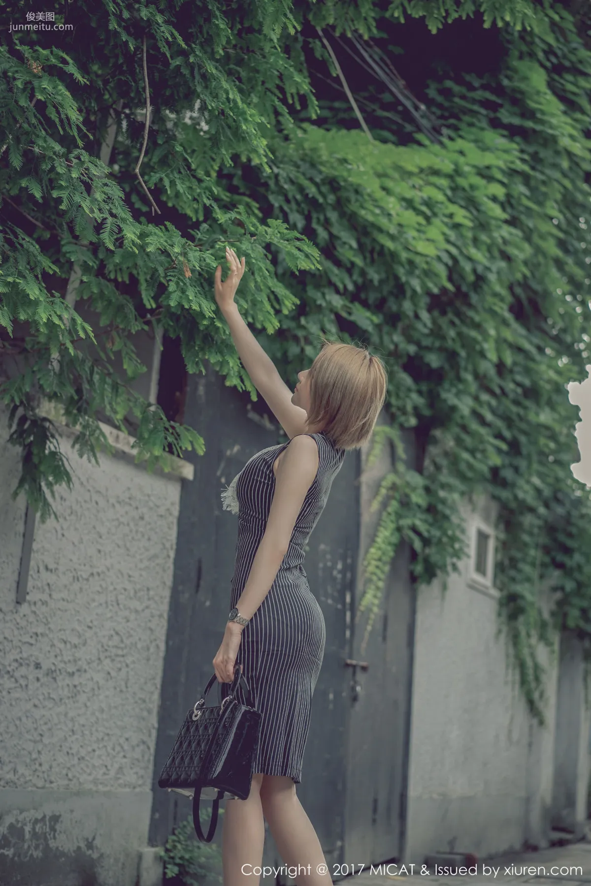 Kai Zhu, Long Skirt Street Snap + Lace Lingerie [MICAT] Vol.013 Photo Set photo 22