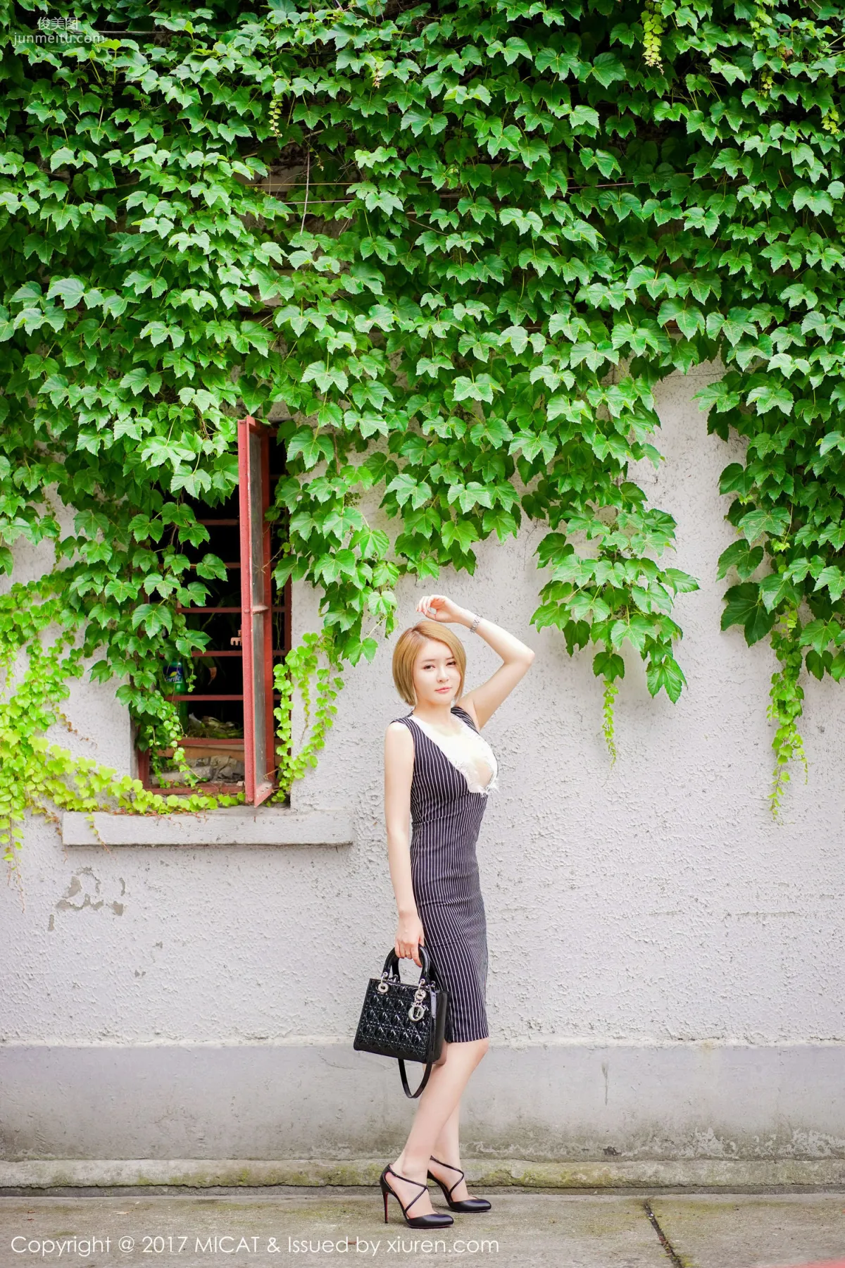 Kai Zhu, Long Skirt Street Snap + Lace Lingerie [MICAT] Vol.013 Photo Set photo 10