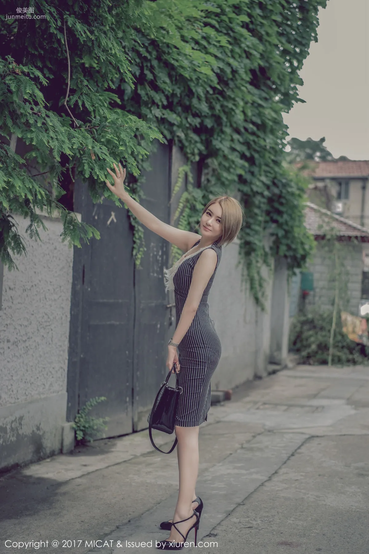 Kai Zhu, Long Skirt Street Snap + Lace Lingerie [MICAT] Vol.013 Photo Set photo 21