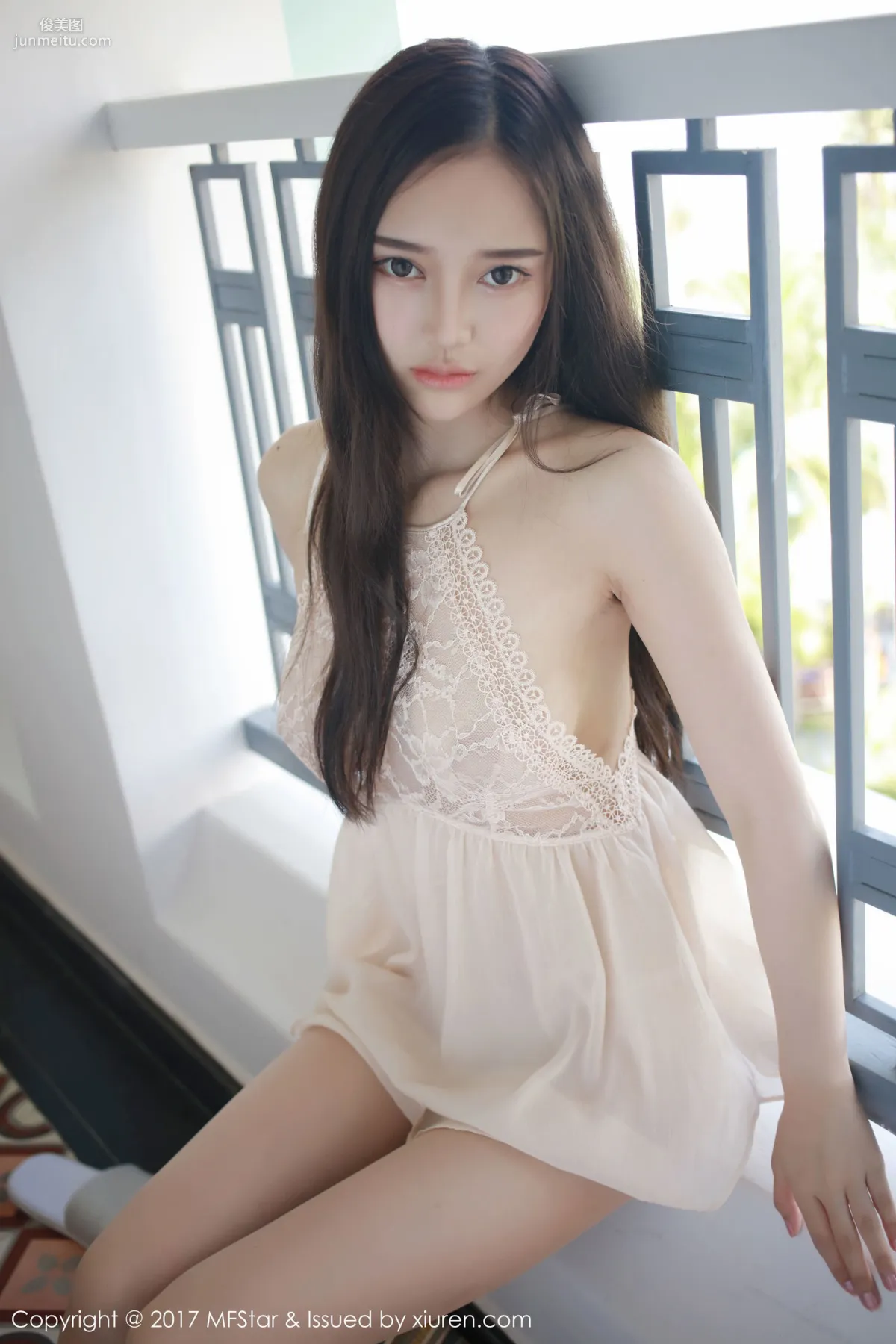 Tang Qier il, Beauty in Lace Dress [MFStar] VOL.101 Photo Set photo 15