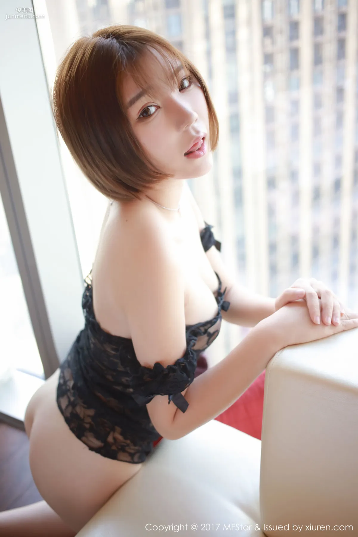 Leng Buding, Sexy Shirt and Lace Seduction [MFStar] Vol.089 Photo Set photo 38