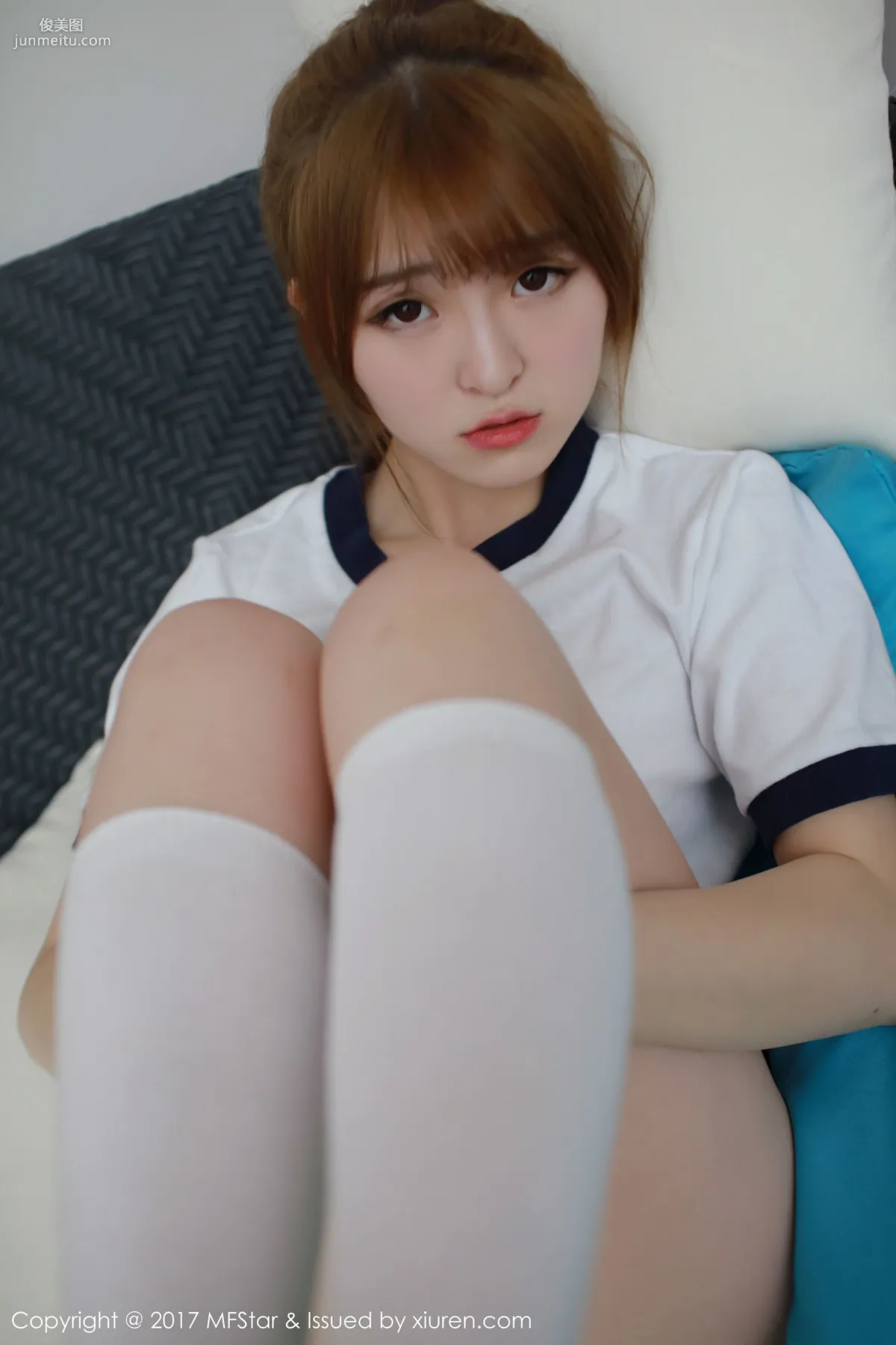 Yi Xiaoqi MoMo Sports Outfit + Glasses OL [MFStar] Vol.090 Photo Set photo 35