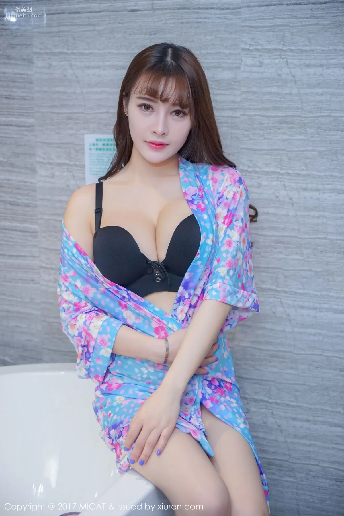 Xuerui Lisa 'Tempting Figure and Stockings Seduction' [MICAT] VOL.019 Photo Set photo 5