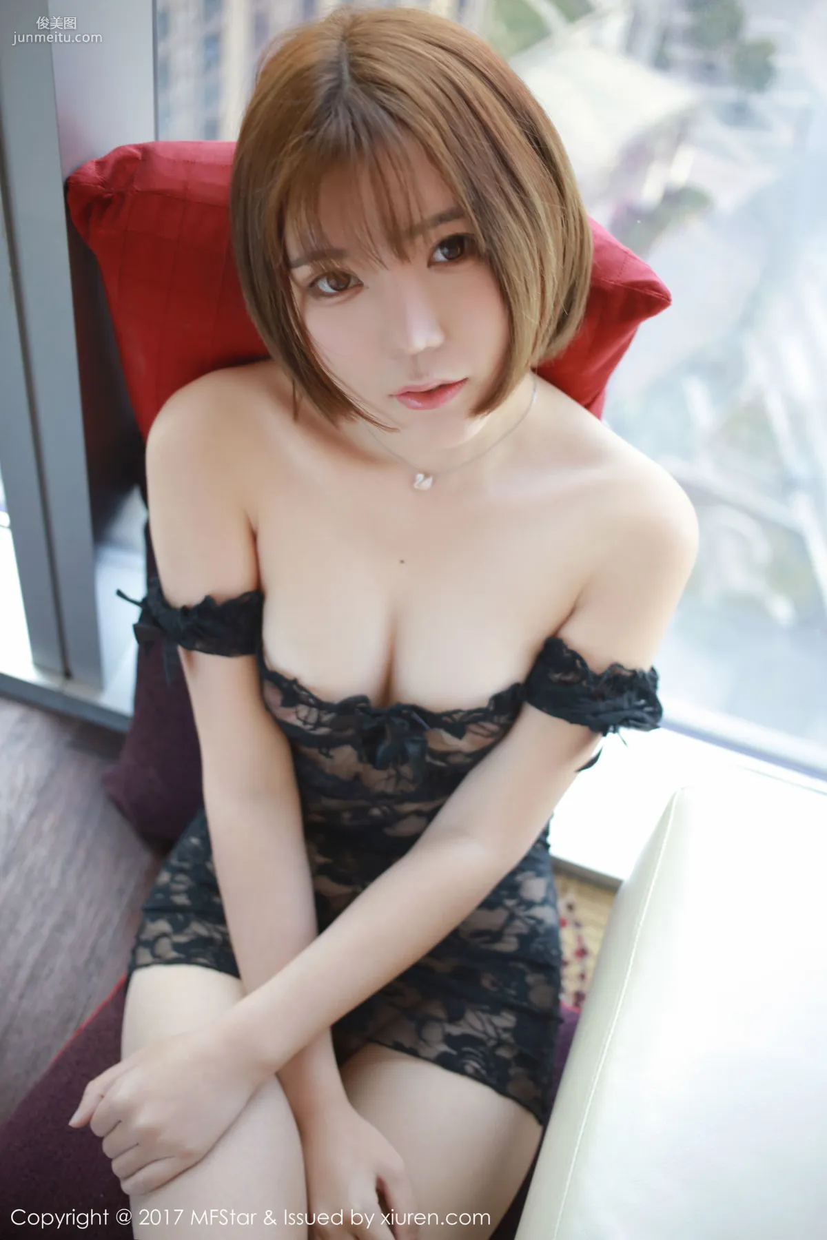 Leng Buding, Sexy Shirt and Lace Seduction [MFStar] Vol.089 Photo Set photo 29