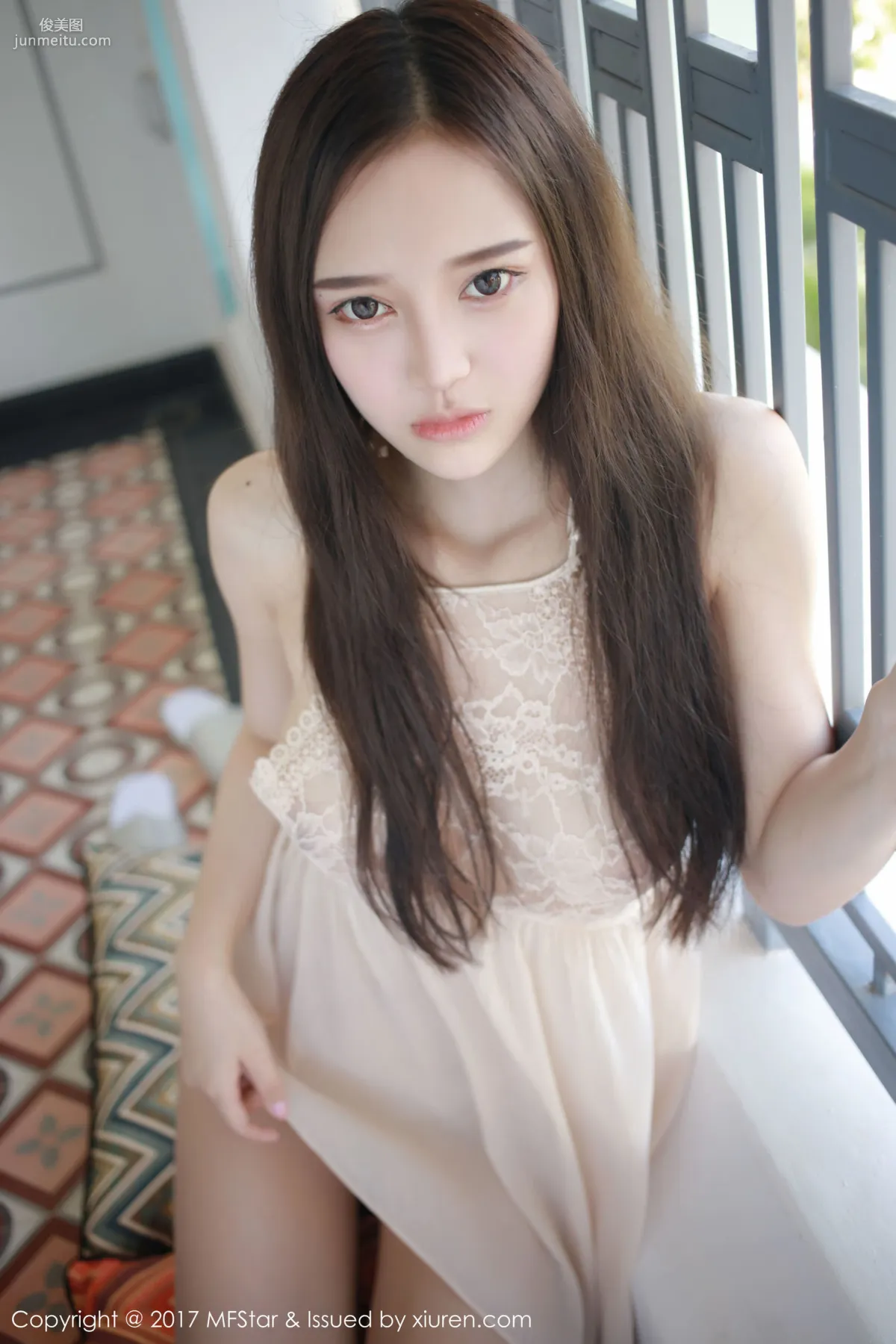 Tang Qier il, Beauty in Lace Dress [MFStar] VOL.101 Photo Set photo 6