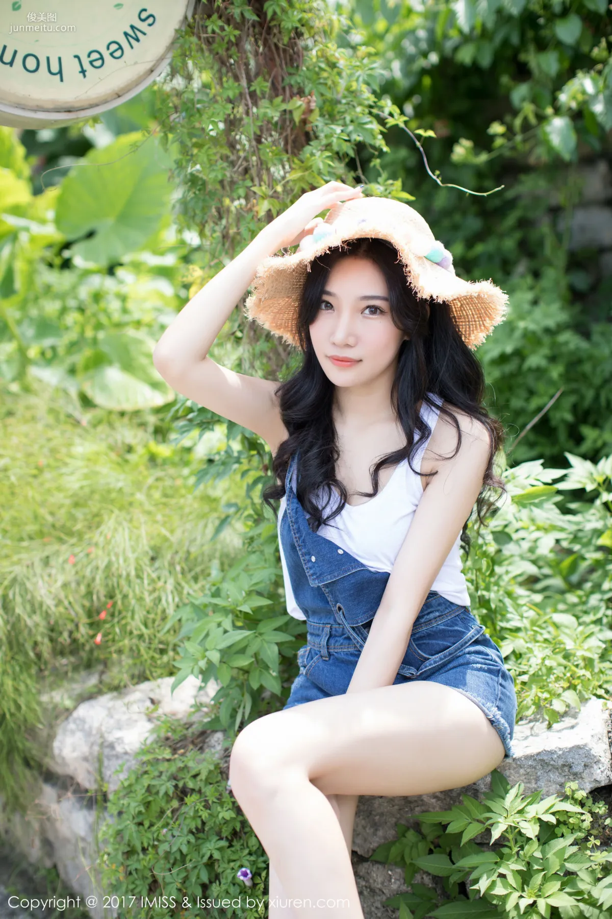 Xiaohuli Sica Denim Shorts Fresh and Sweet Series [IMISS] VOL.180 Photo Set photo 2