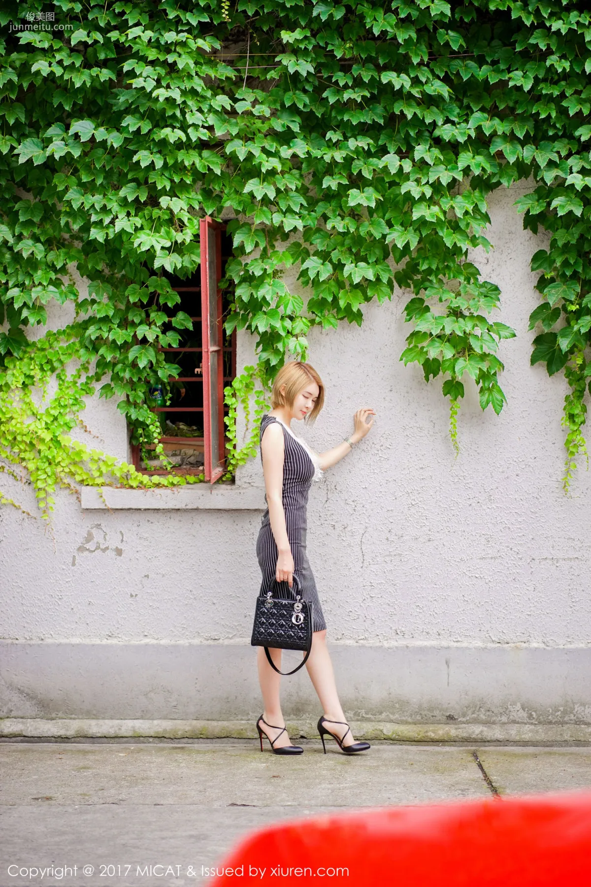 Kai Zhu, Long Skirt Street Snap + Lace Lingerie [MICAT] Vol.013 Photo Set photo 11