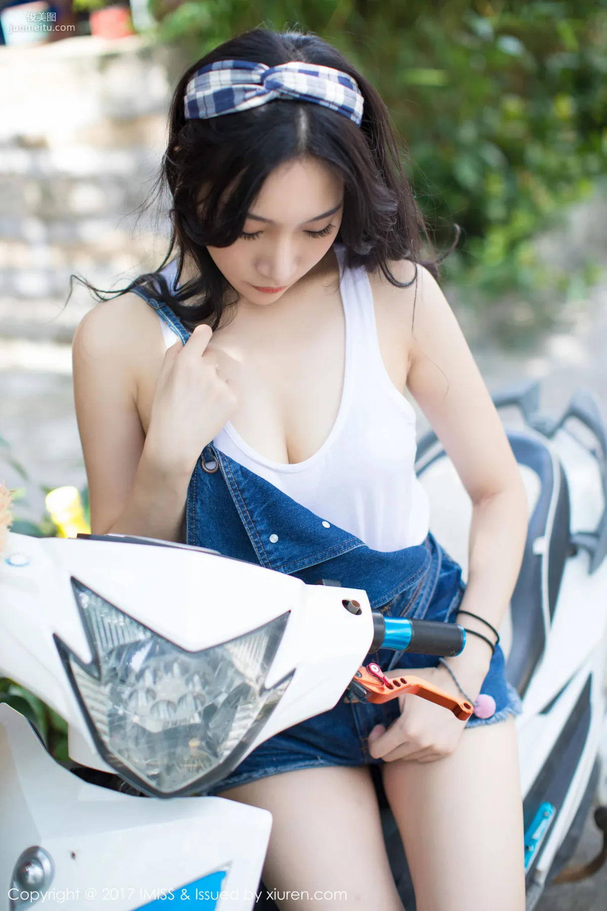 Xiaohuli Sica Denim Shorts Fresh and Sweet Series [IMISS] VOL.180 Photo Set photo 14