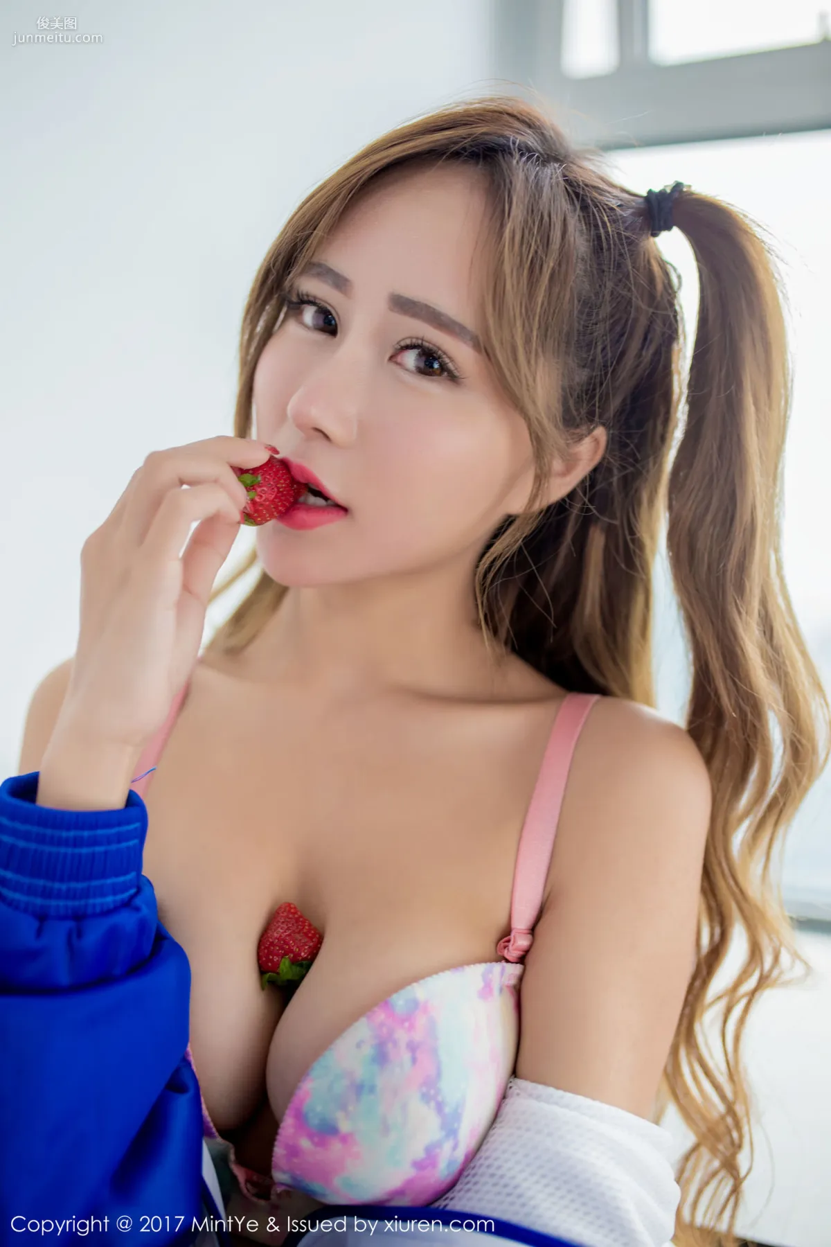 He Mengxi Stacy, Maid Outfit + Student Uniform [Bohe Ye] VOL.004 Photo Set photo 61