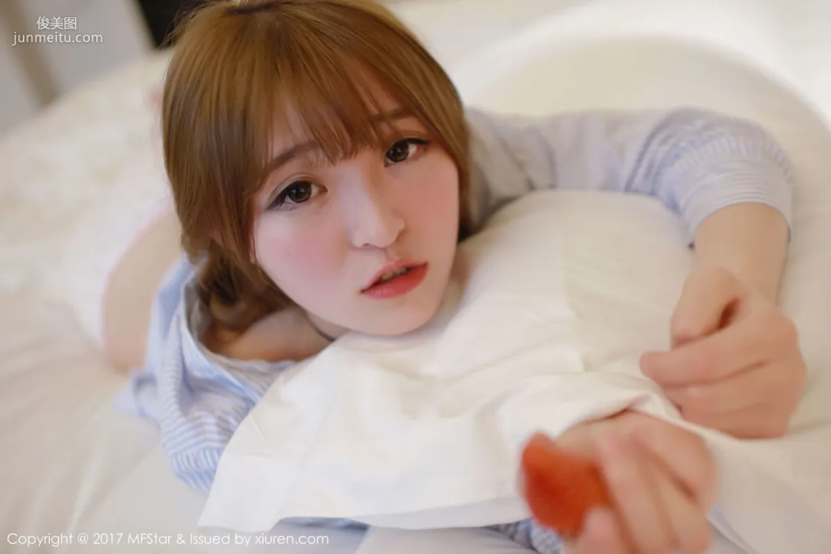 Yi Xiaoqi MoMo, Strawberry Underwear + Shirt Series [MFStar] Vol.096 Photo Set photo 44