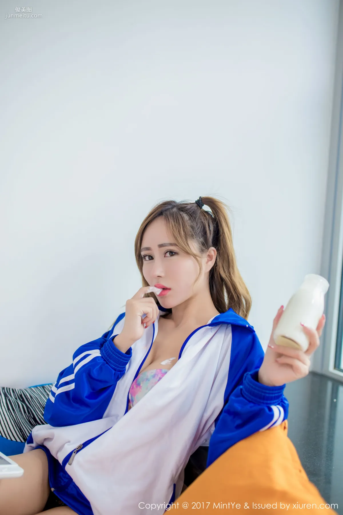 He Mengxi Stacy, Maid Outfit + Student Uniform [Bohe Ye] VOL.004 Photo Set photo 54