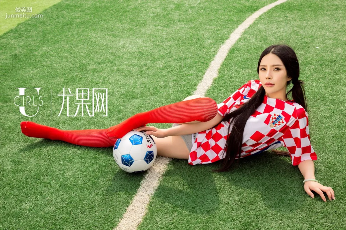 孫嘉言/小紫藤/金鑫/李娅萦/春嬌《足球寶貝》寫真集 [尤果網Ugirls] T019 48