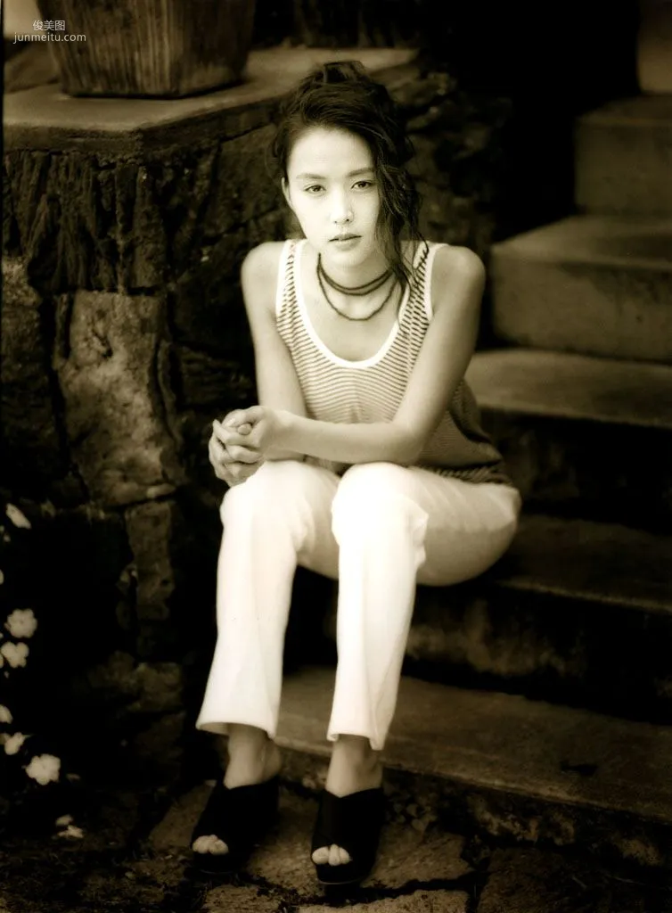 [NS Eyes] SF-No.090 Mayuko Yoshida 吉田真由子 寫真集 6