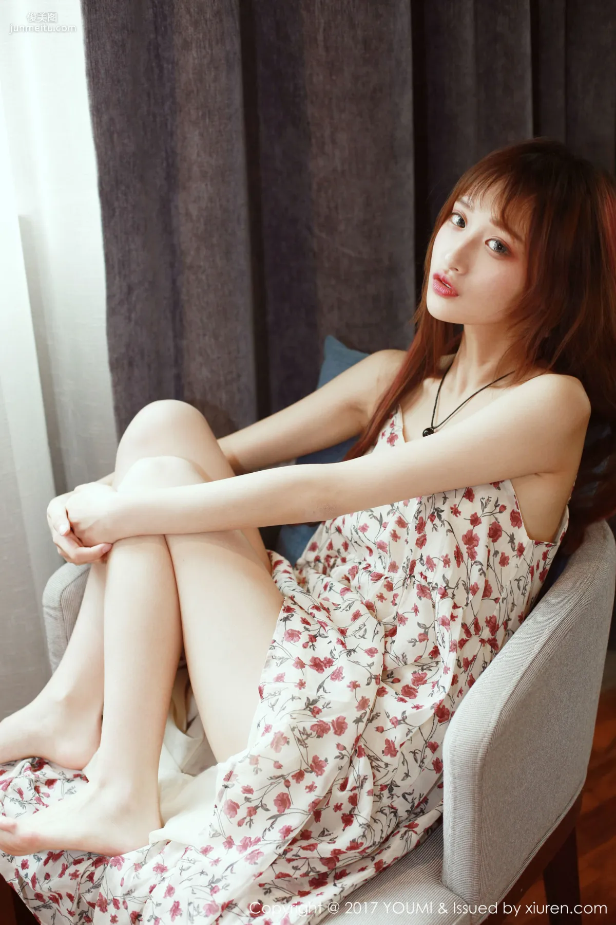 little貝殼《校服小蘿莉》 [尤蜜荟YouMi] Vol.046 寫真集 30