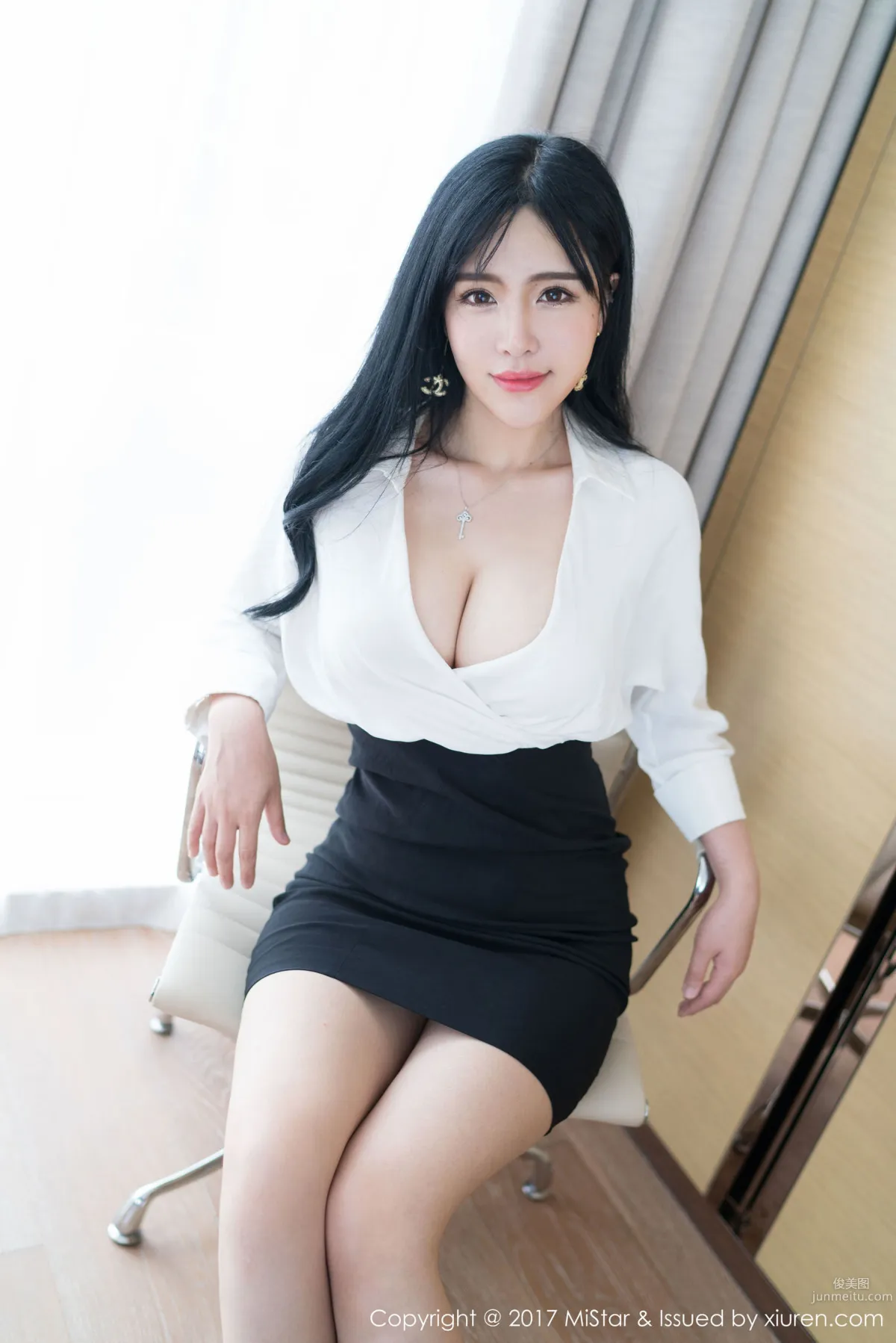 Liu Yuer Sexy OL Secretary Series [MiStar] VOL.172 Photo Set photo 8