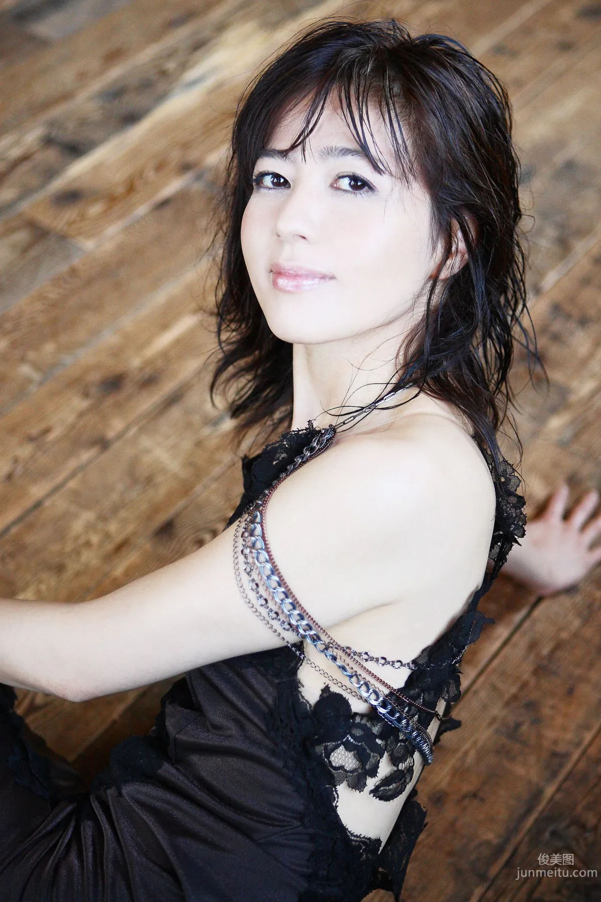 [NS Eyes] SF-No.511 Mako Ishino 石野真子 寫真集 16