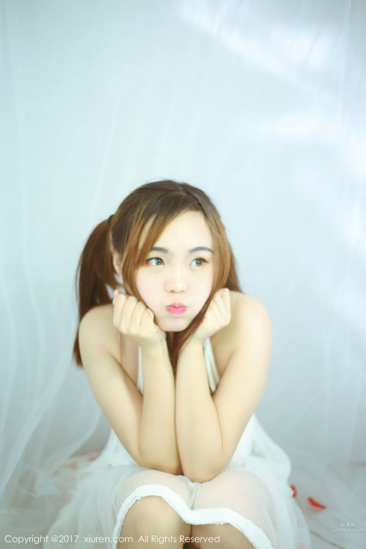 Miai Demon, Baby Face and Big Bust Dreamy Girl Seductive Private Shoot [XiuRen] No.744 Photo Set photo 11