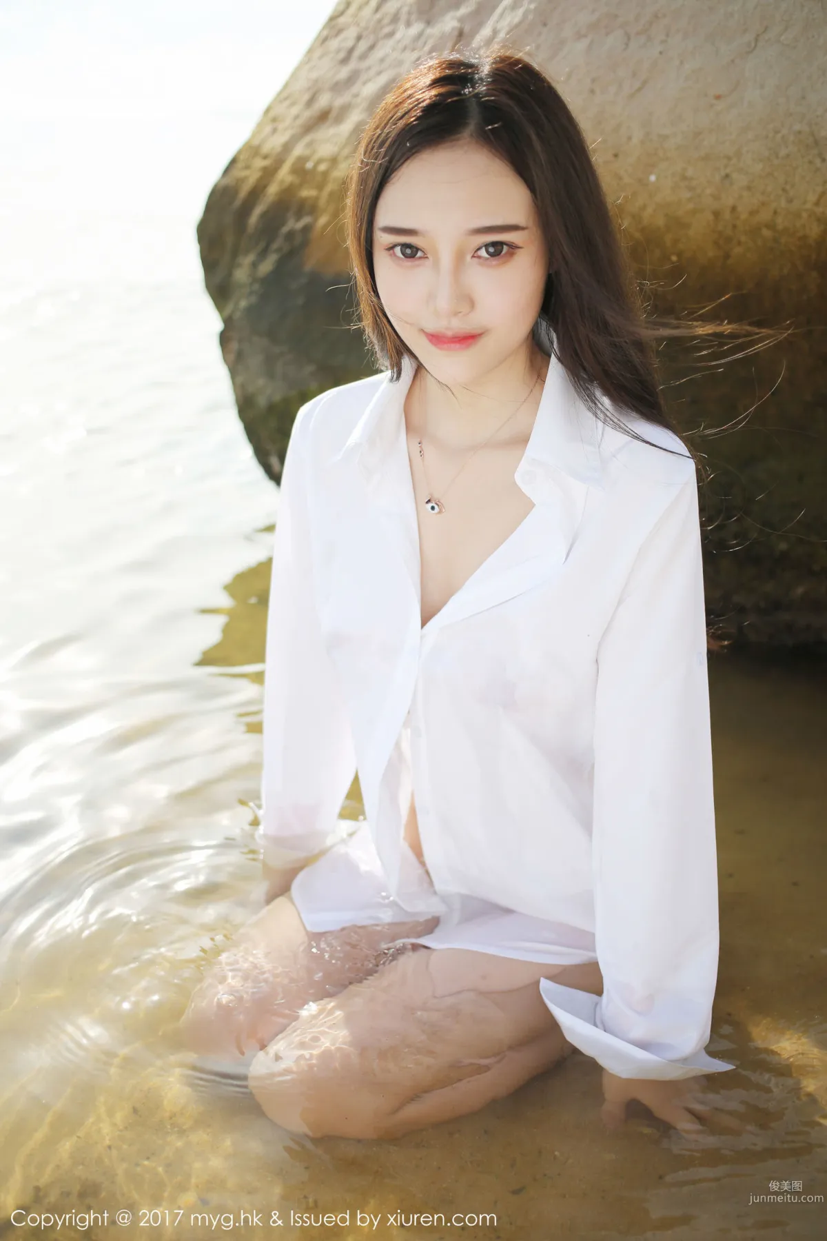 Tang Qier il, Seaside White Shirt and Short Skirt Series [MyGirl] VOL.259 Photo Set photo 22