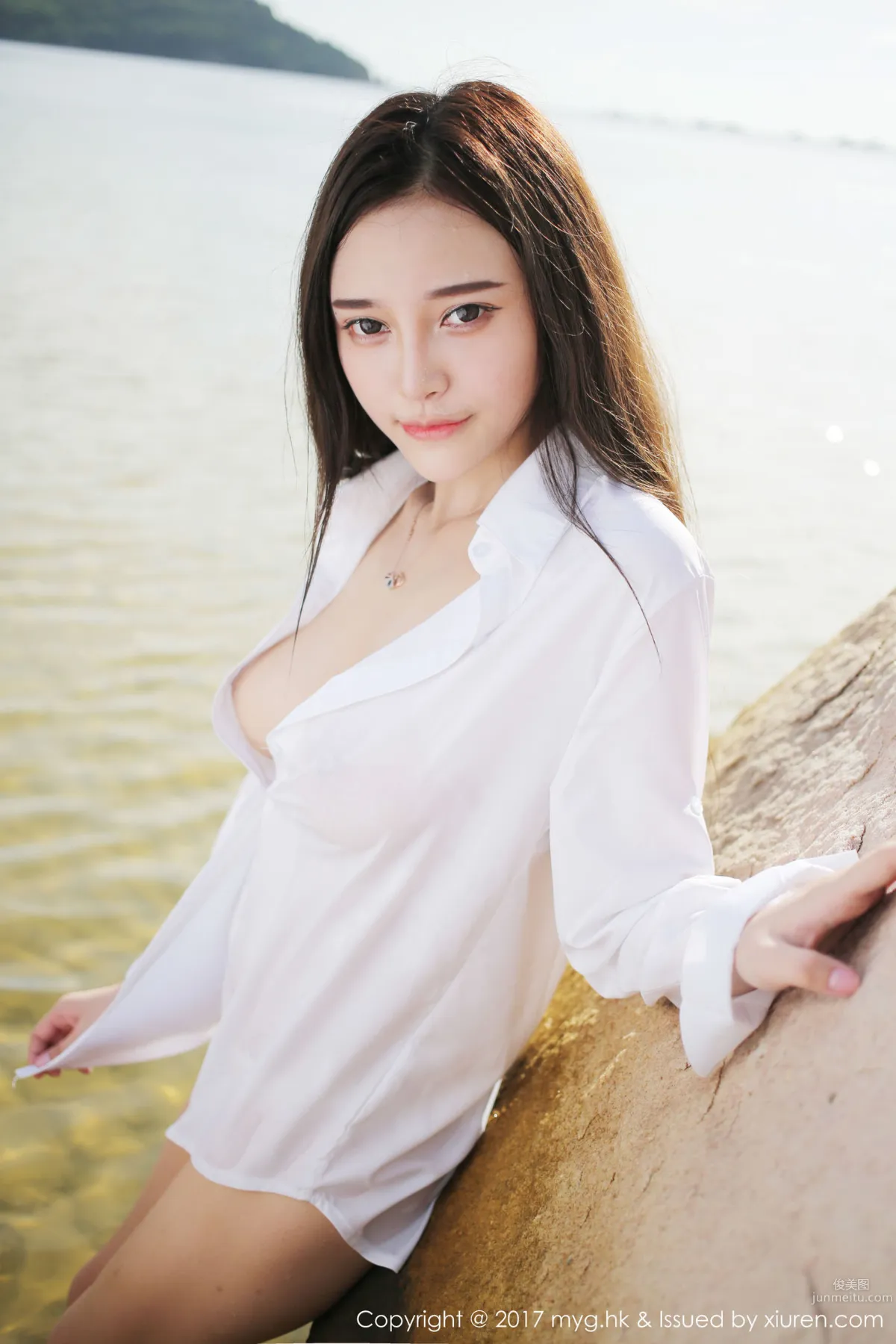 Tang Qier il, Seaside White Shirt and Short Skirt Series [MyGirl] VOL.259 Photo Set photo 25