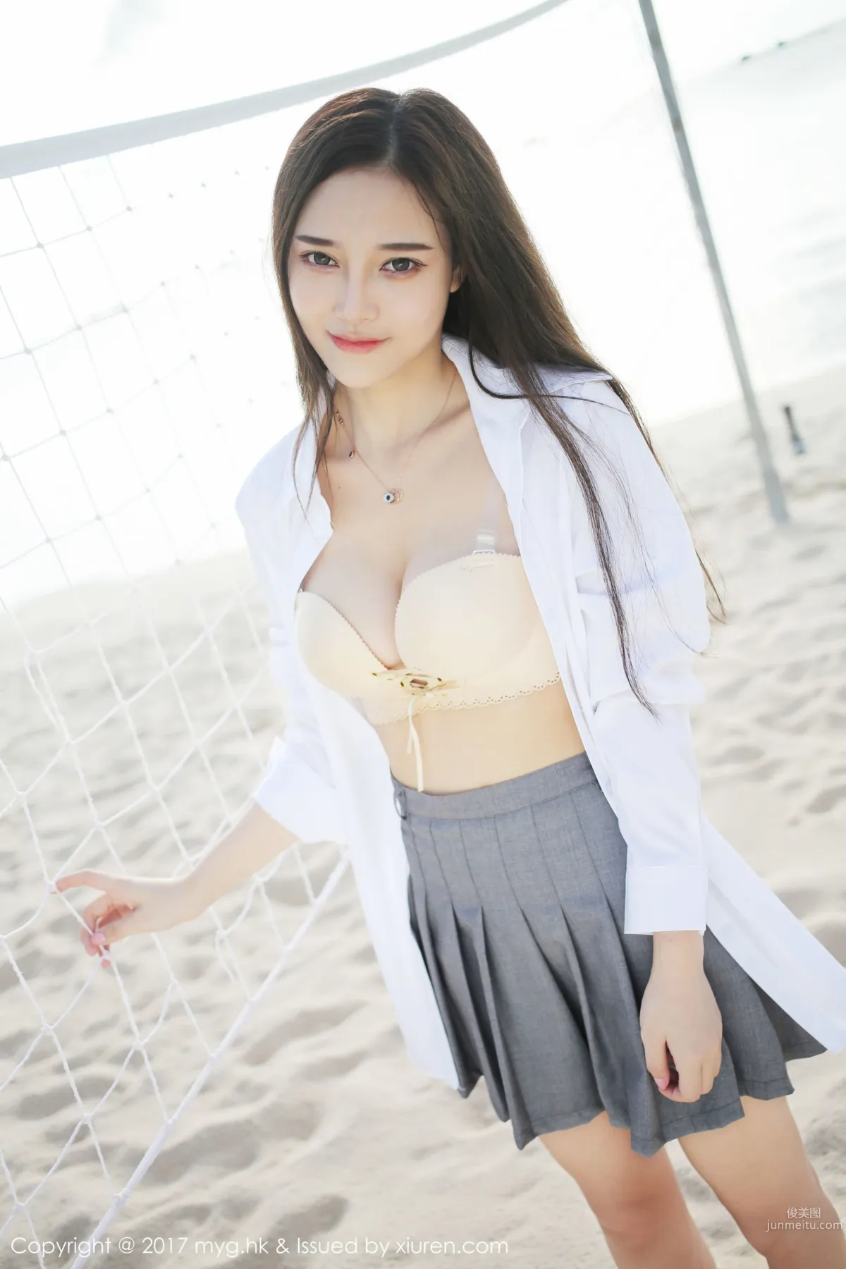 Tang Qier il, Seaside White Shirt and Short Skirt Series [MyGirl] VOL.259 Photo Set photo 12