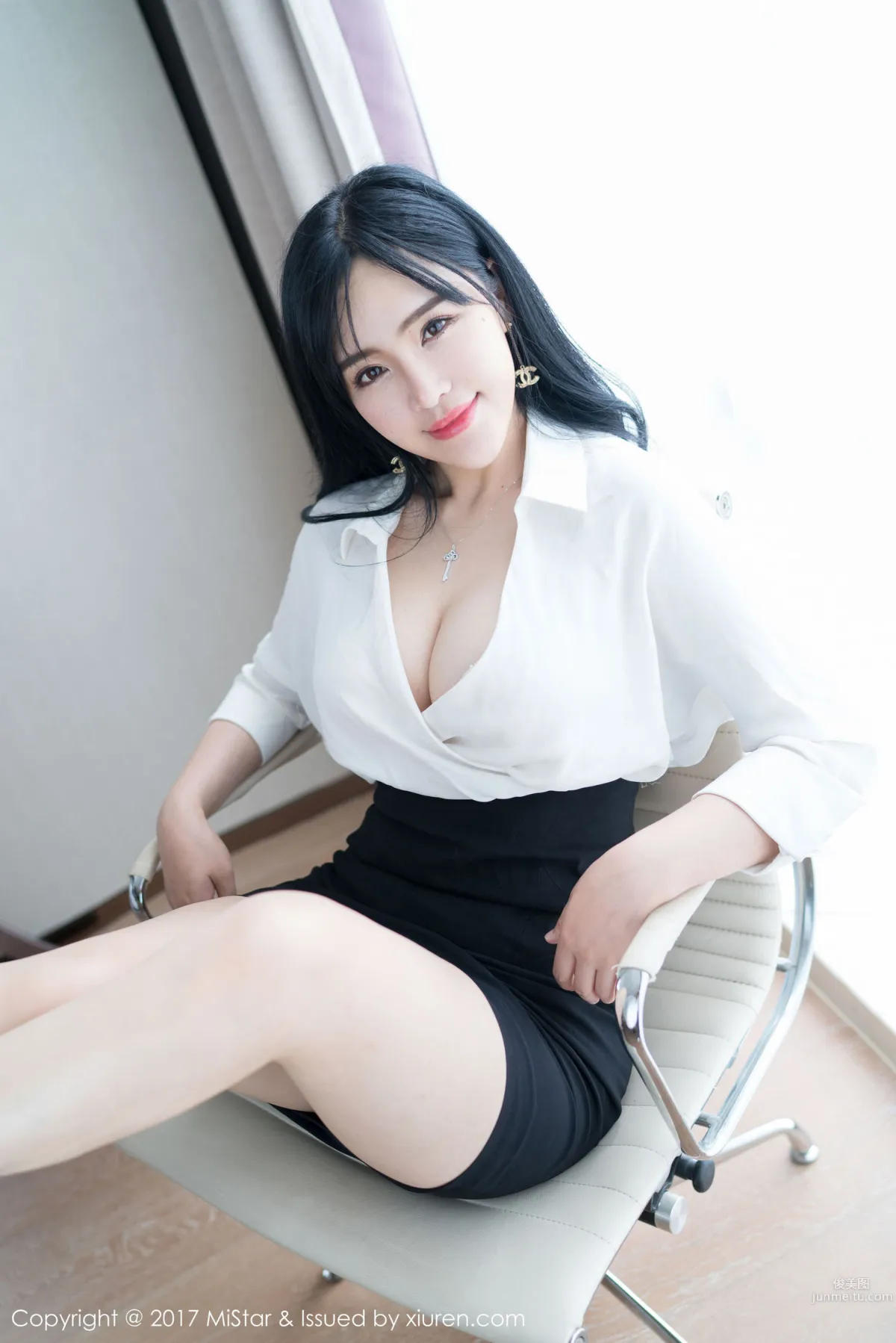 Liu Yuer Sexy OL Secretary Series [MiStar] VOL.172 Photo Set photo 10